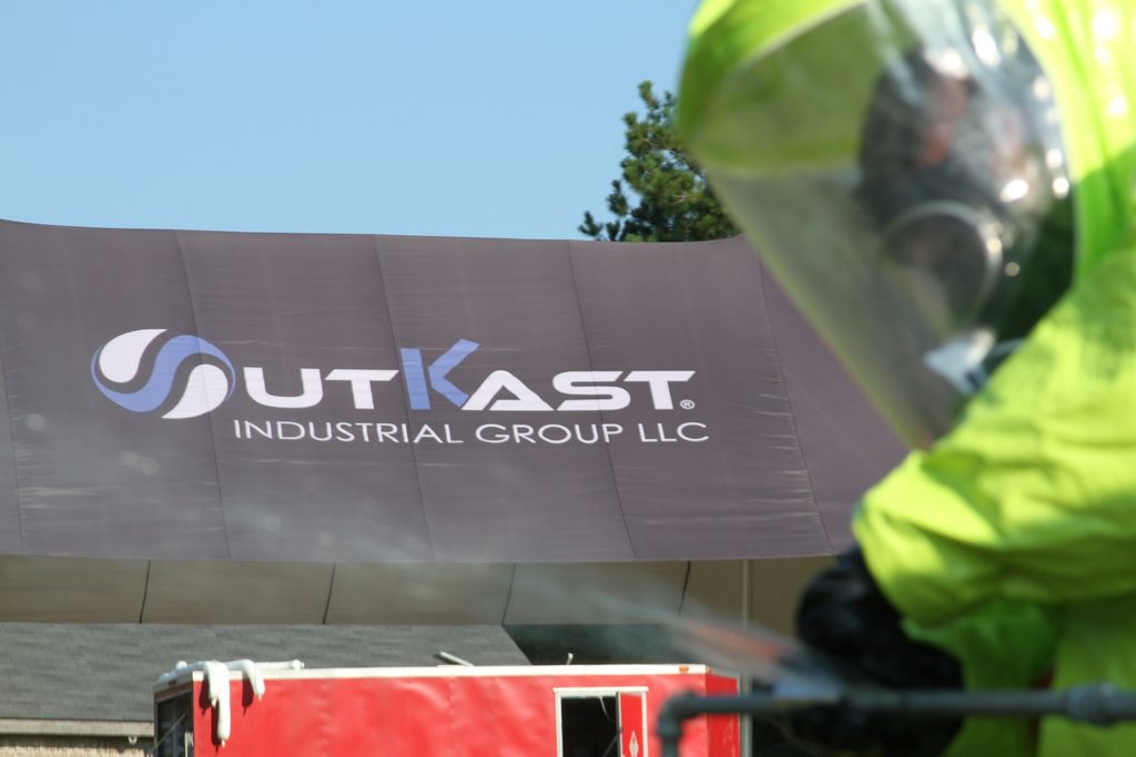 How to Choose an Industrial Waste Transport Provider in Harvey - outkast industrial